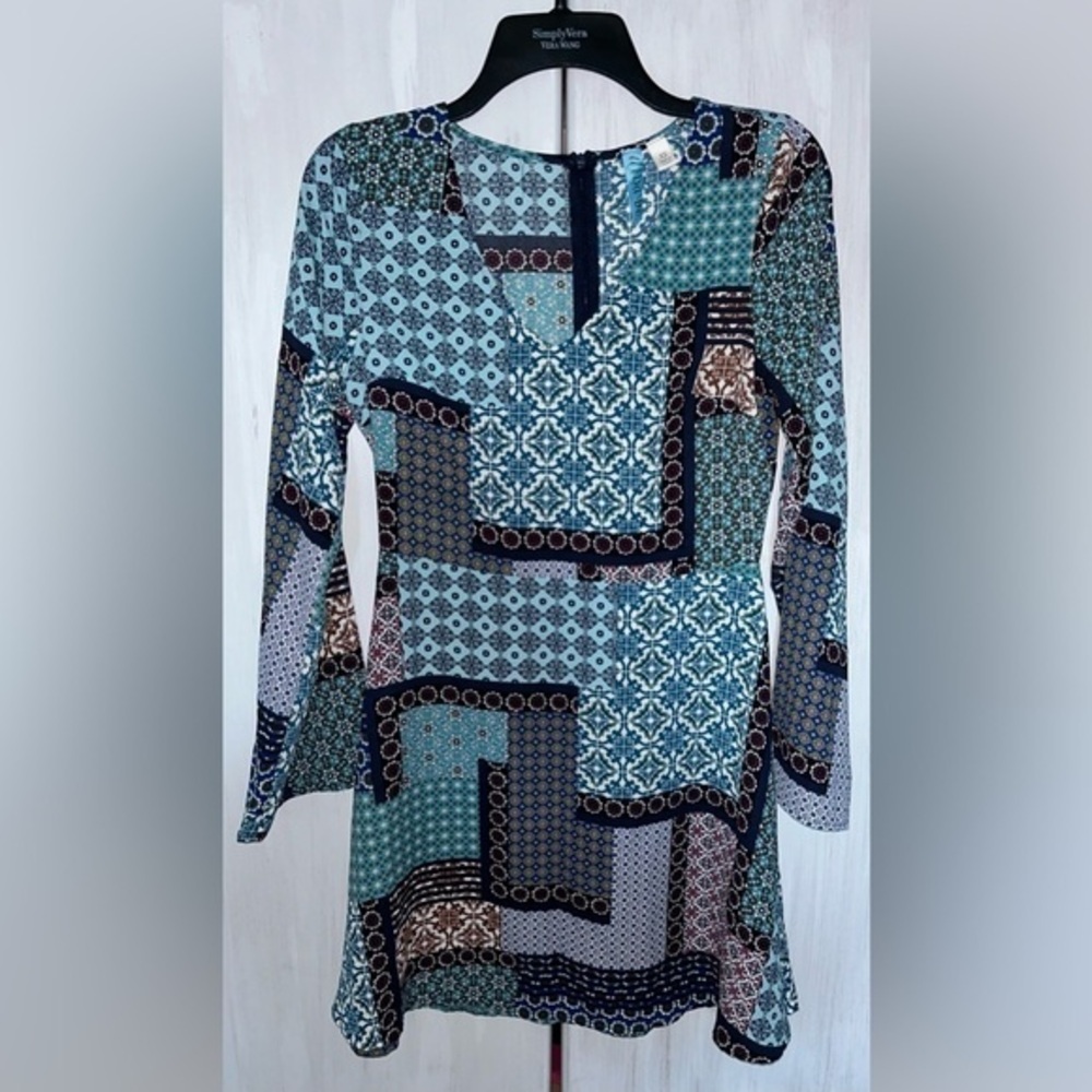 boho style dress by Dina Be size x-small fun and flirty in EUC made in USA